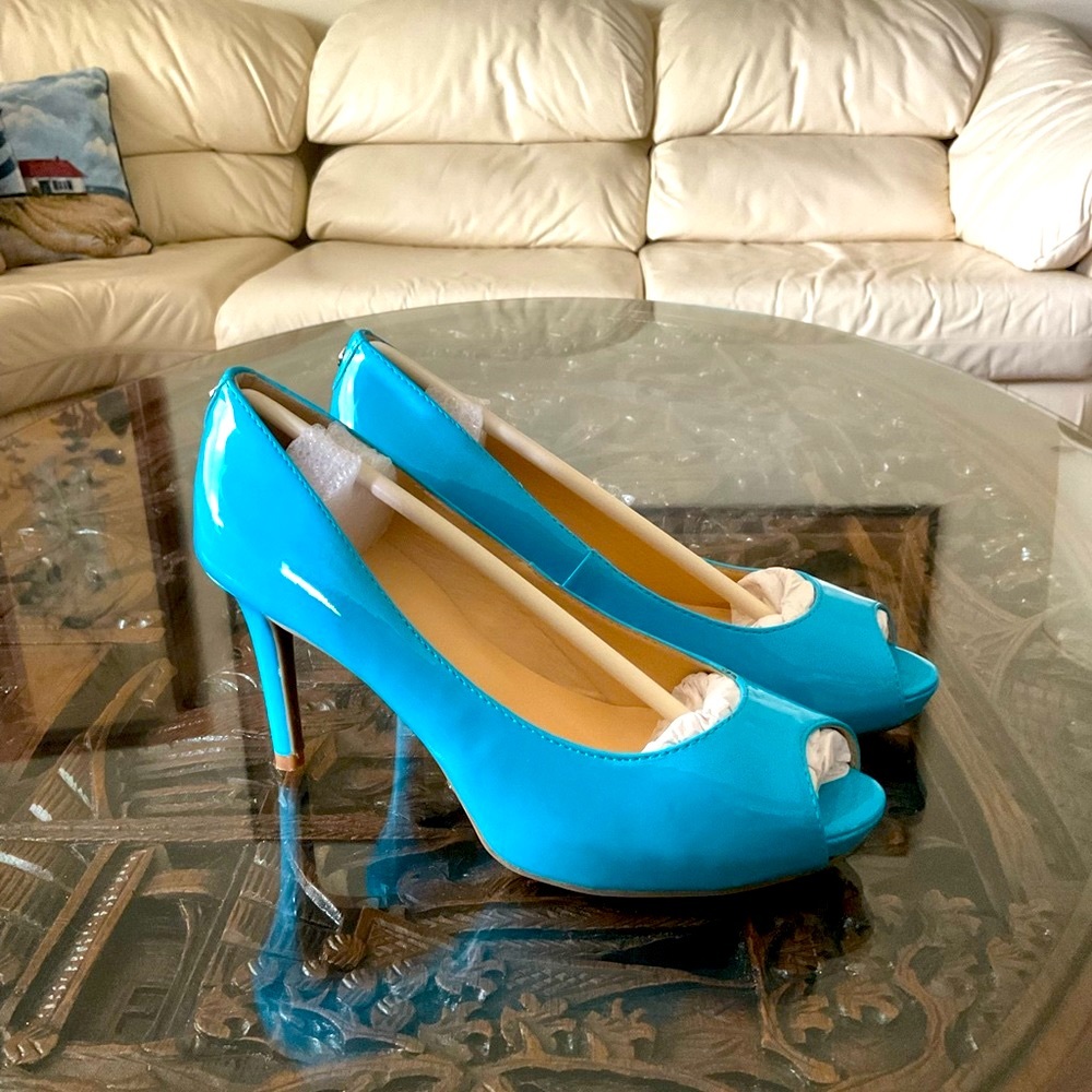 Liz Claiborne Peep toe high heels Blue 6.5